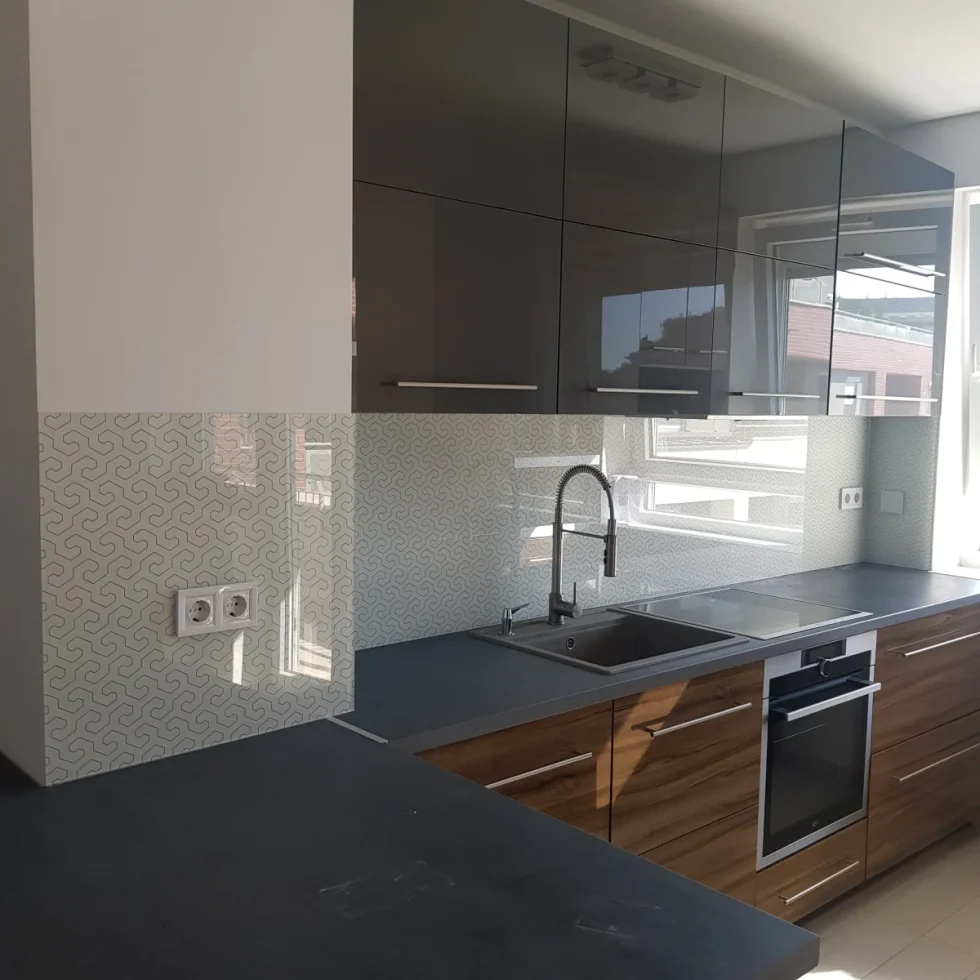 konyhai üveg fali panel Bicske