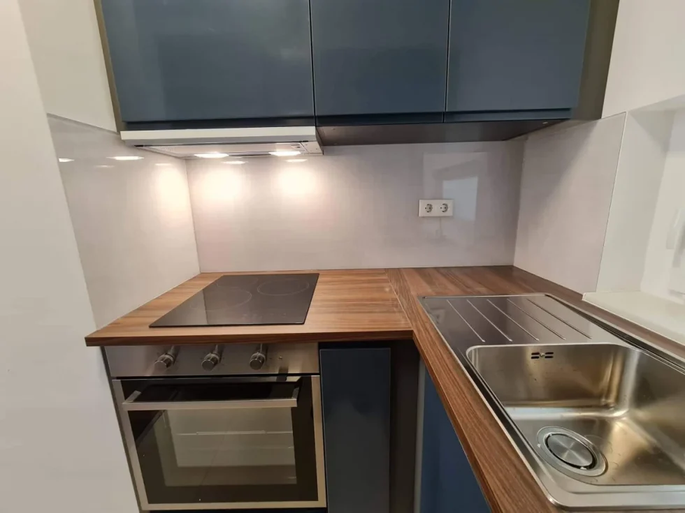 festett üveg konyhai hátfal