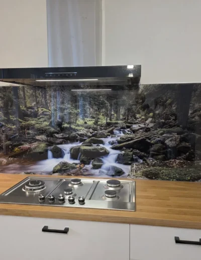 könyhai edzett üveg hátfal nyomtatott mintával tűzhely mögé