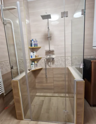 üveg zuhanykabin kis fürdőszobába