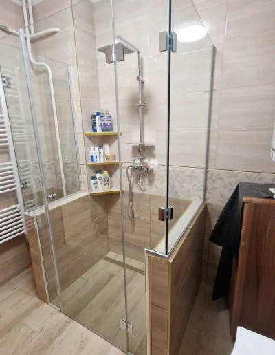 üveg zuhanykabin kis fürdőszobába