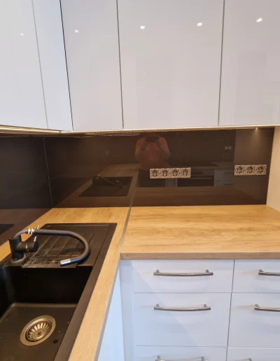 konyhai fali panel üveg fekete